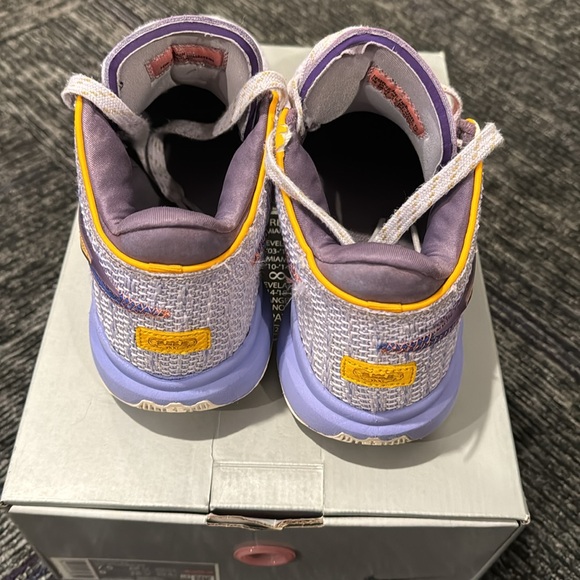 Lebron XX - Picture 3 of 6